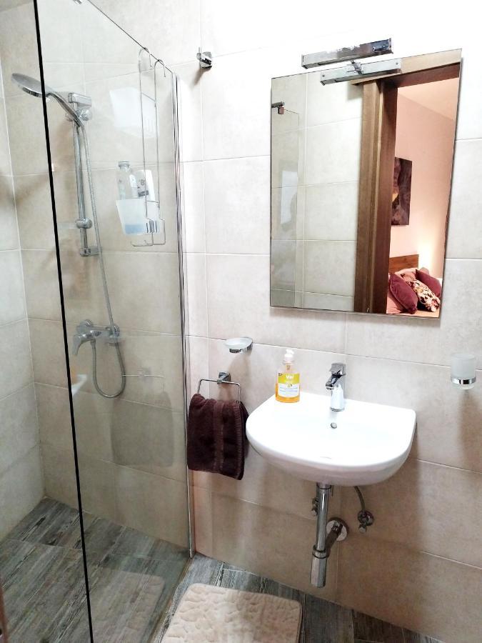 Large And Modern Apartment In The Centre Of Malta Mosta Bagian luar foto
